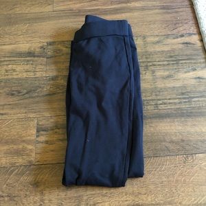 Thick black leggings